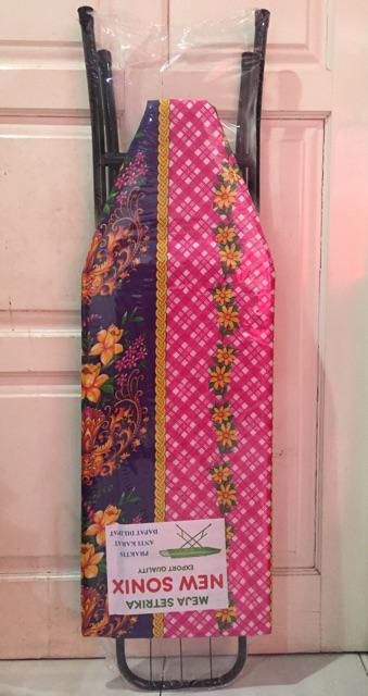 Meja / Alas Setrika / Meja Setrika Murah Kaki Besi Anti Karat