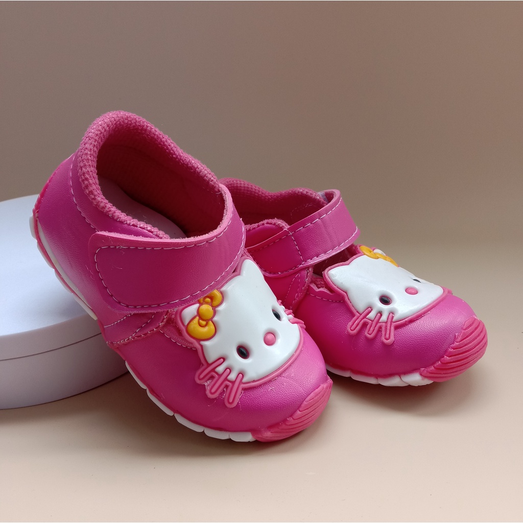 Sepatu bayi bunyi anak perempuan usia 1-3 tahun / sepatu bayi murah / sepatu anak casual keren-pita