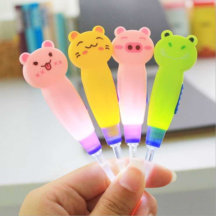 Flashlight Earpick Pembersih Telinga Karakter Kartun Lucu Korek Kuping Senter Led Korek Kuping Bayi