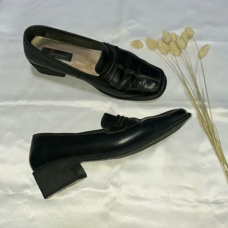 PRELOVED/ SEPATU PANTOFEL/ SHOES BY DONATELLO/ HIGH HEELS/ SEPATU KERJA WANITA