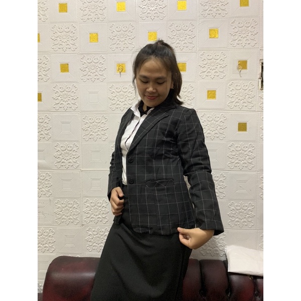 BLEZER WANITA KOTAK KOTAK