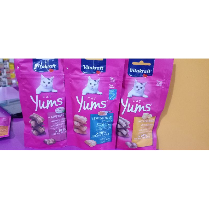 Snack Camilan cemilan Kucing VITAKRAFT YUMS salmon 40 gr