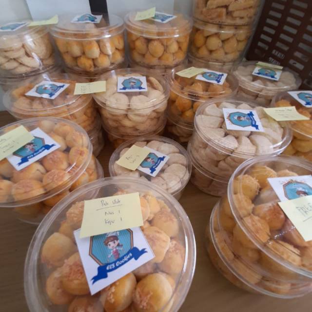 

Combo Kuker (Nastar, Kastengels, Sagu Keju, Salju keju) masing2 500gr