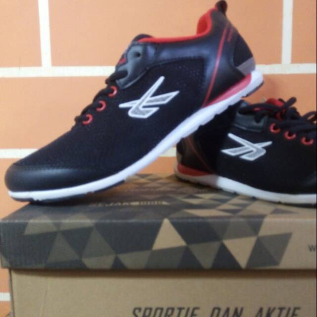 SEPATU SEKOLAH SPOTEC CLOUD 39