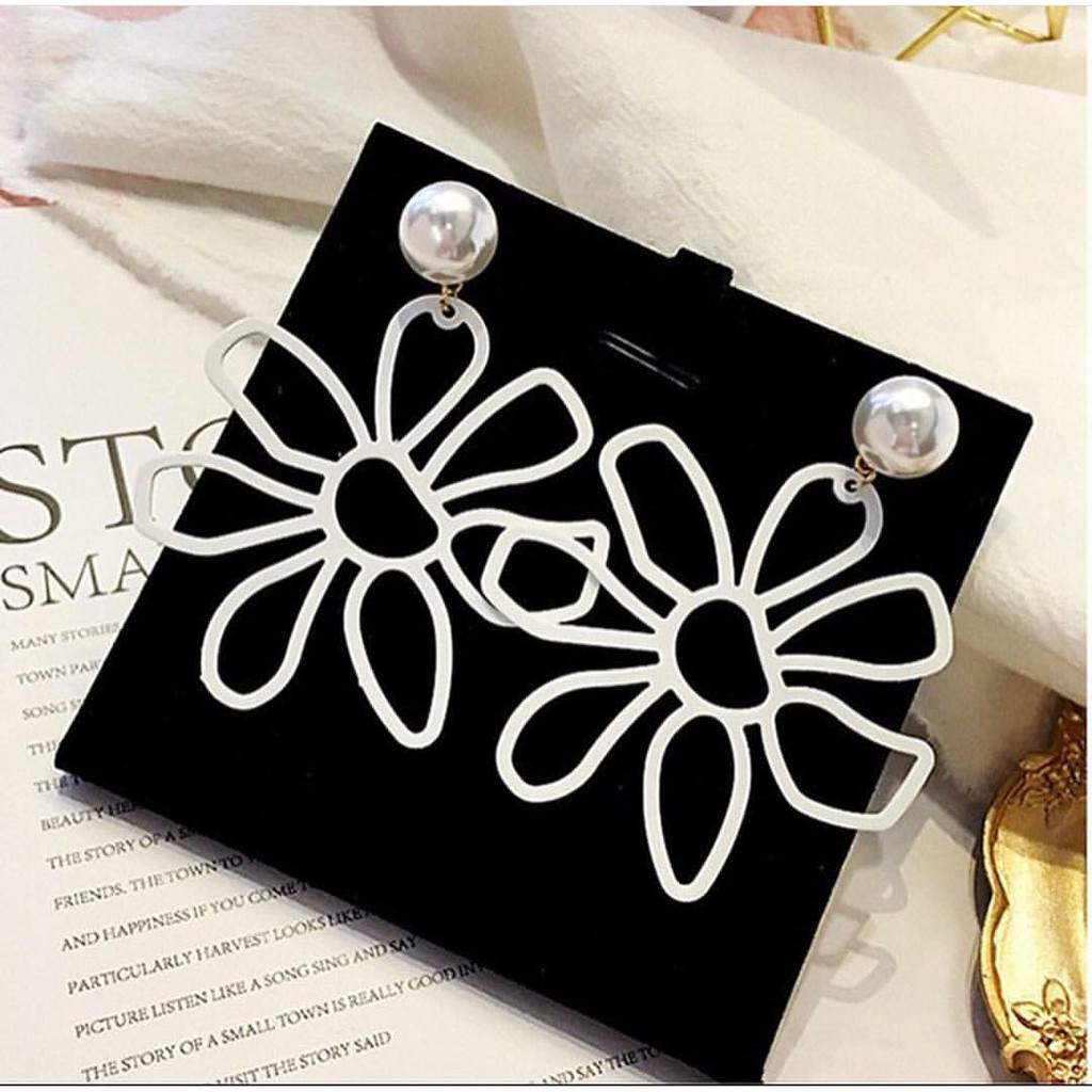 Anting Korea /Anting Tusuk / Anting Stud Motif Bunga 245