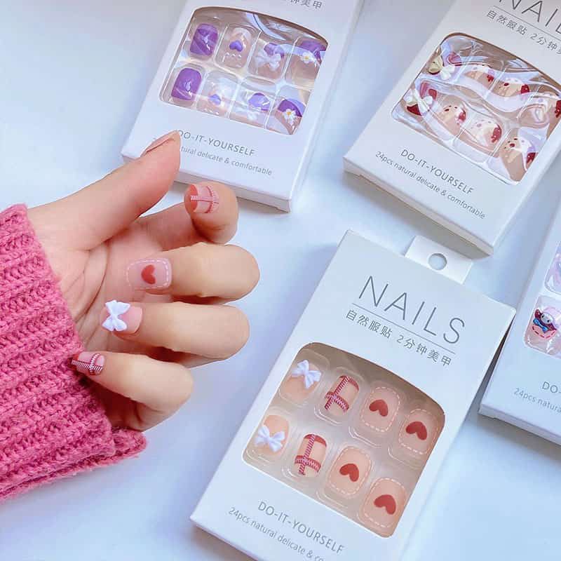 KUKU PALSU KUKU CANTIK ADA LEM FAKE NAIL TAHAN AIR BAGUS DAN TIDAK KUDAH COPOT (kuku palsu)