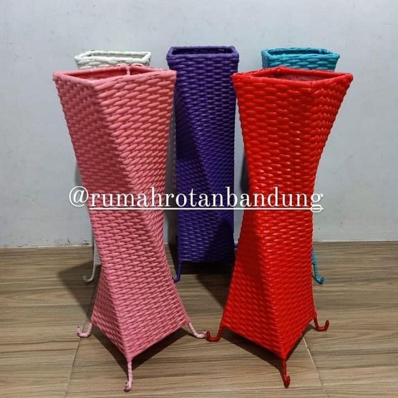 guci rotan ulir sintetis 60cm / pot rotan sintetis /