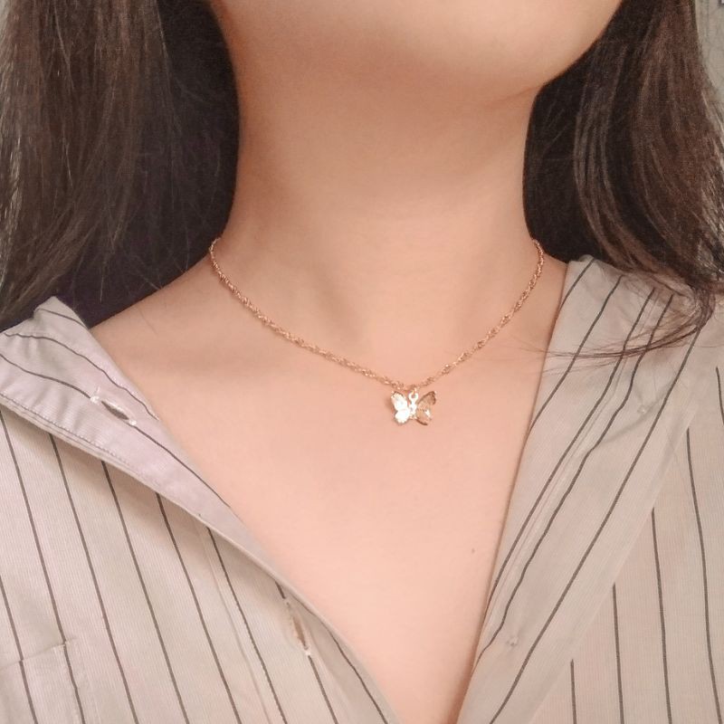 Kalung Wanita Ala Korea Aesthetic Simple Dengan Liontin Kupu-Kupu La Farfalla COD