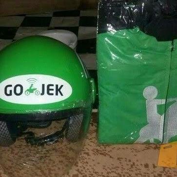 Paket hemat helm dan jaket Gojek