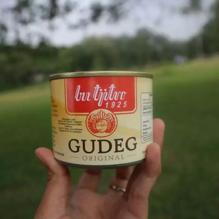 Gudeg, Gudeg Kaleng, Gudeg Bu Tjitro, Gudeg Kaleng Bu Tjitro, Gudeg Paling Enak Bu Tjitro, Gudeg Bu Tjitro Terenak, Bu Tjitro 1925 Gudeg Kaleng Rasa Original Paket 4 Kaleng, Gudeg Jogja, Gudeg Berasal Dari, Gudeg Bahan, Gudeg Makanan Khas, Gudeg Terdekat