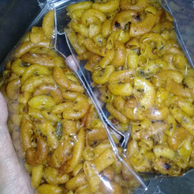 

Makaroni Cikruh daun jeruk