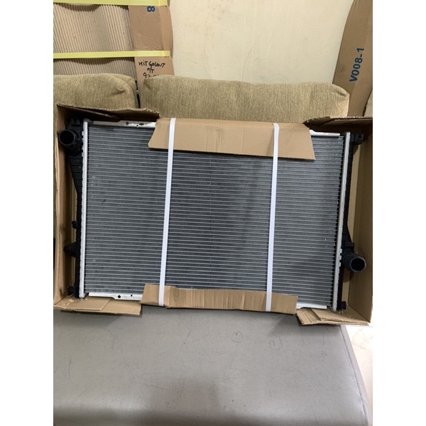 RADIATOR BMW 528i E38 E39