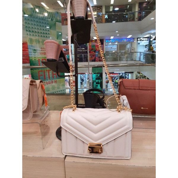 Tas Sling  Rantai Emsio by Elizabeth