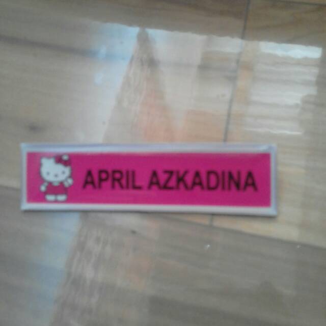 

Name tag karakter