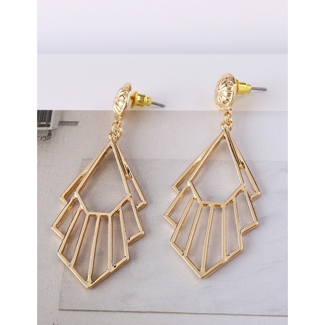 LRC Anting Tusuk Fashion Gold Hollow Metal Alloy Earrings F69806