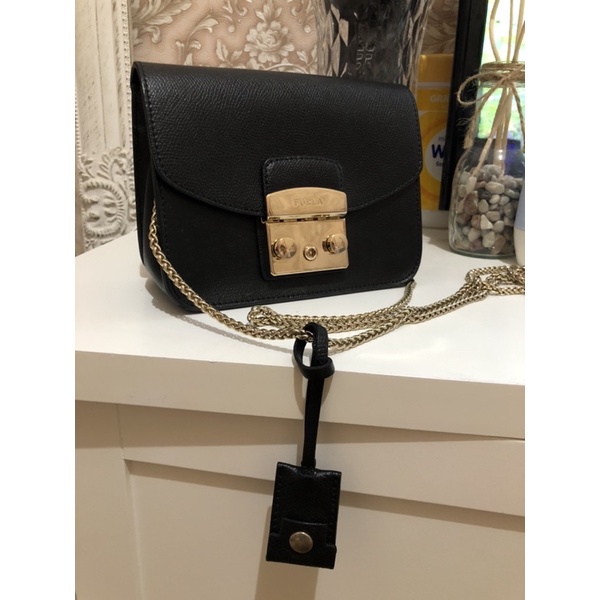 preloved original furla metropolis