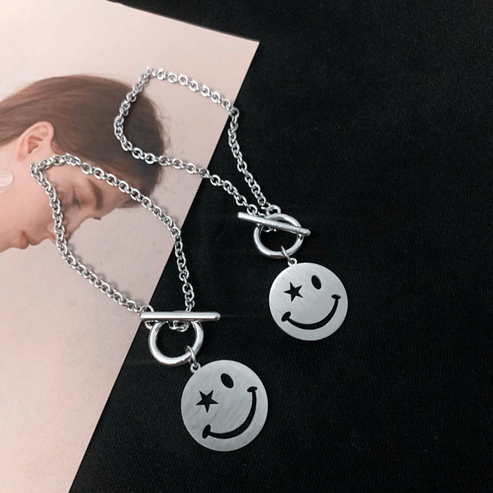 【COD Tangding】Smiley Face Bracelet Female Silver Color New Wild Bracelet