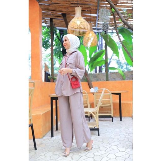 Nadila Setelan tunik jumbo dan celana kulot