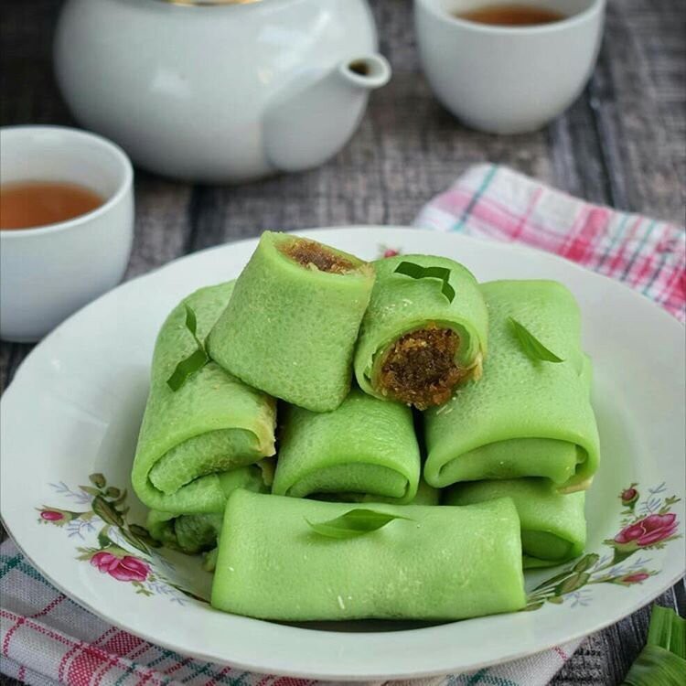 Kue Dadar Gulung / Kue Subuh / Kue Basah / Jajanan Pasar Senen