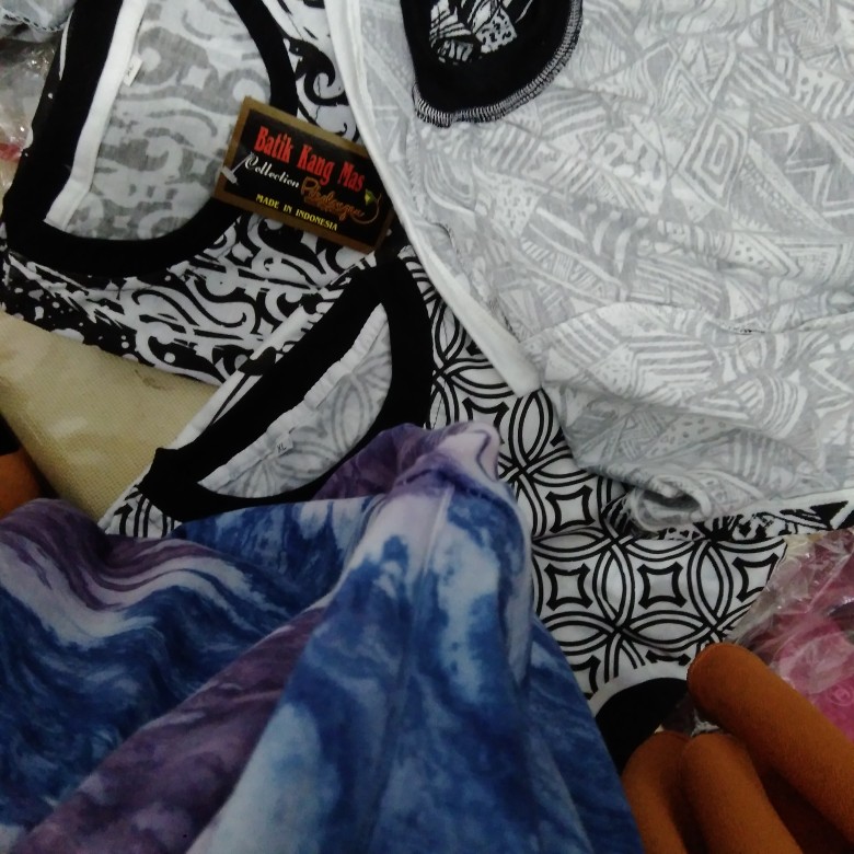 Kaos Motif Batik Indonesia /kaos Nusnatara / Baju Budaya