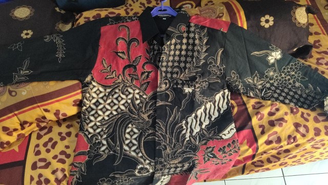 Kemeja Batik Pria Lengan Panjang Premium Slimfit Modern Batik Aluna Pcw 085