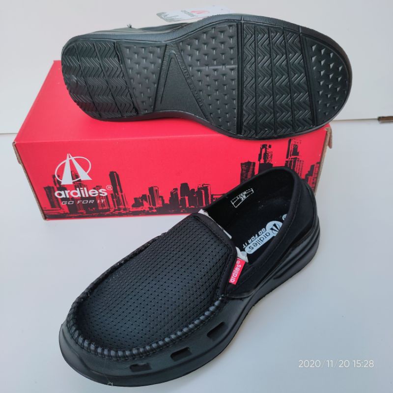 SEPATU BY ARDILES SLIP ON 5 APM- OREDO 03