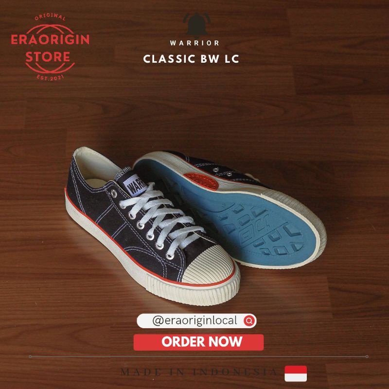 Sepatu Warrior Classic Hitam Putih Low Original