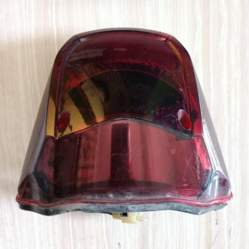 Stoplamp lampu belakang Honda Megapro Mono Shock monoshock New Megapro Mono set braket Original