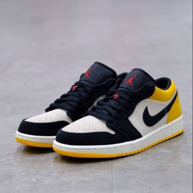 Nike Air Jordan 1 Low University black gold Perfect kick original