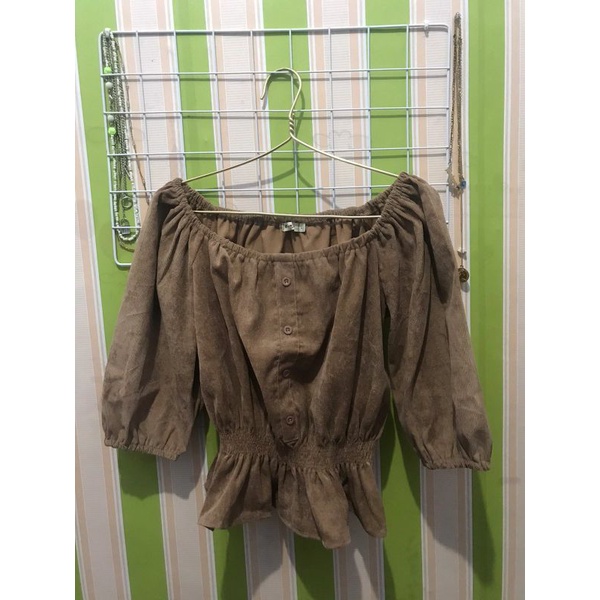 Preloved Sabrina Top "Ada Buti"