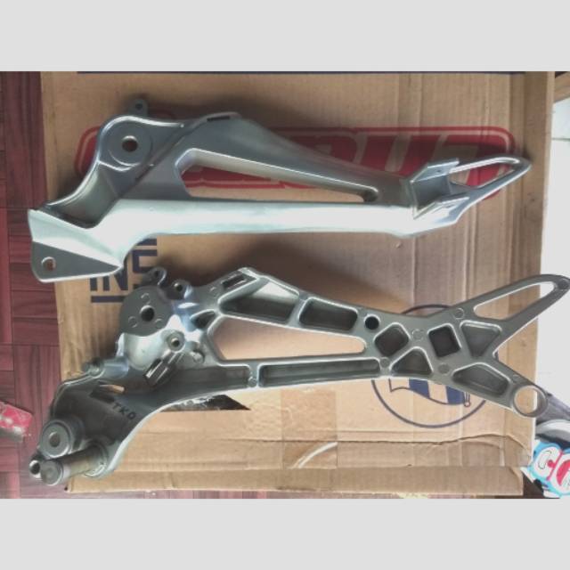 Dudukan step belakang supra x 125 new