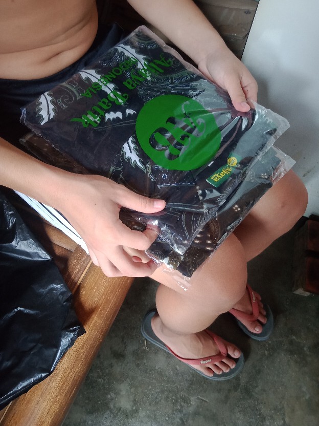 Batik Solo Kemeja Batik Solo Lengan Pendek Lapis Furing Wulu Gading Aljaya Danurdara Wiryawan Vijay