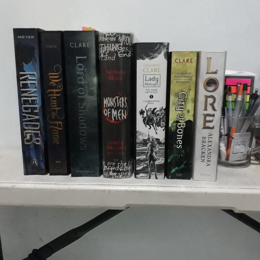 preloved novel inggris : we hunt the flame, lady midnight, lord of shadows, renegades, monsters of m