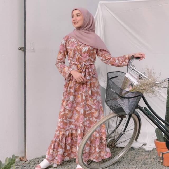 Tropical Dress Pink Vanilla Hijab size S/M LD 100. New with tag