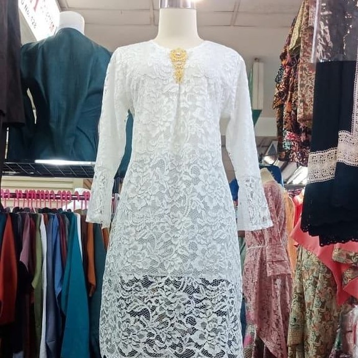 Atasan Kebaya Brokat Kinanti Warna Putih / Kebaya Modern