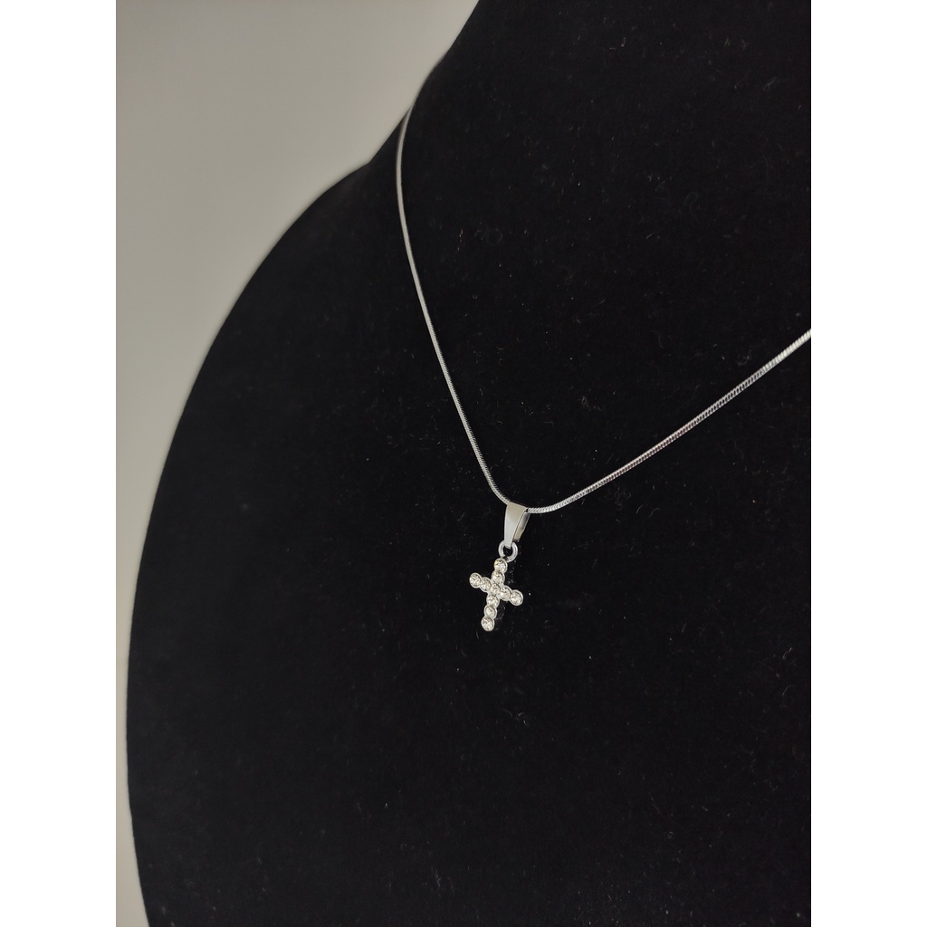 KALUNG SALIB PERMATA KECIL TITANIUM