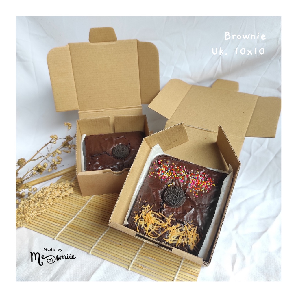 

Fudgy Brownnie Made by Meownnie | Fudgy Brownies size 10x10 | FREE CUSTOM STIKER!!
