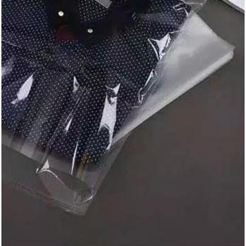 

PLASTIK OPP DOUBLE SEAL UK. 30 X 39 CM / TEBAL 06 / ISI 100 PCS
