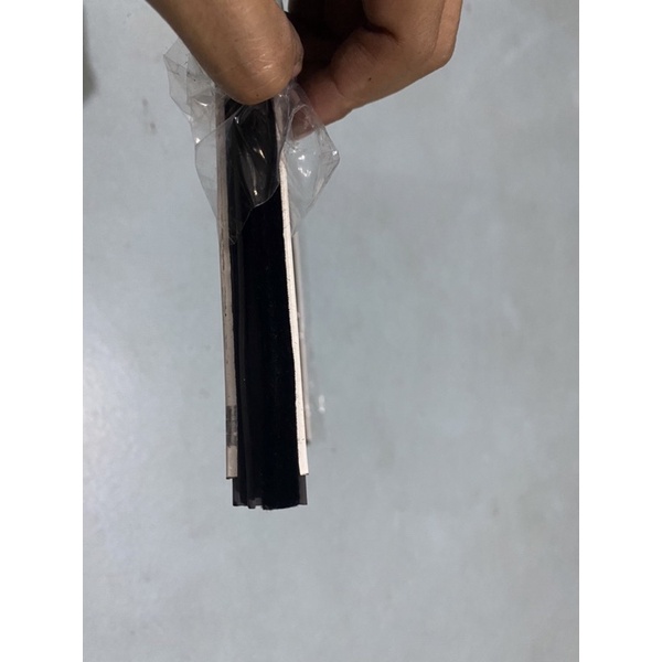 Karet Pelipit List Kaca Weatherstrip Weather Strip mitsubishi L300 L 300 Luar Dalam