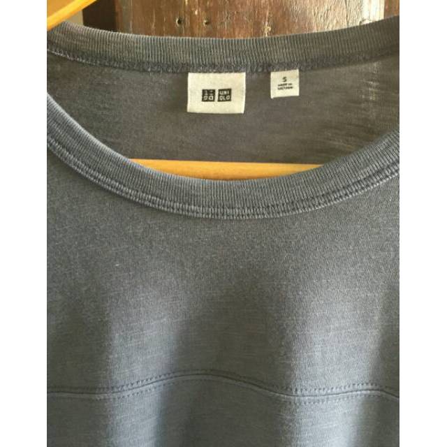 PL Kaos Pria/Wanita Uniqlo Istimewa