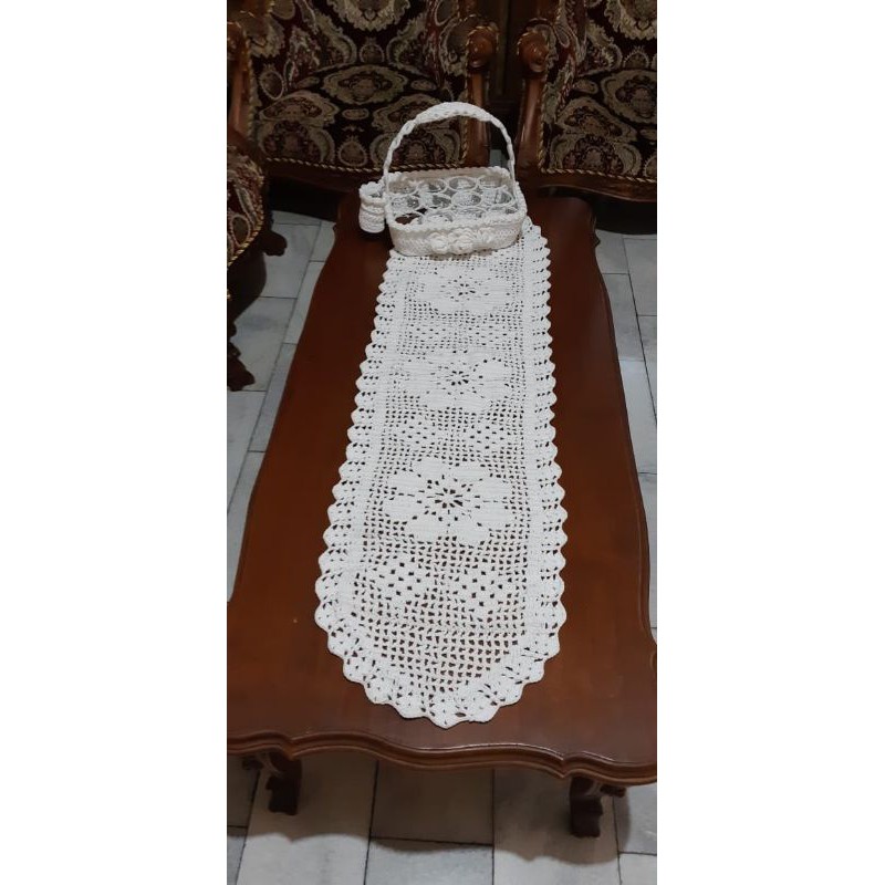 Taplak Meja Panjang Rajutan