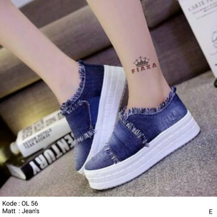 Fashion Wanita SEPATU SLIP ON JEANS GEMBEL BIRU TUA
