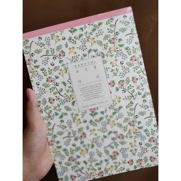 

Color papers letter pad