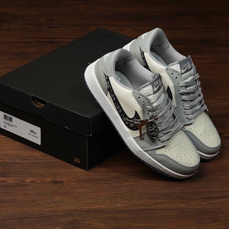 NIKE AIR JORDAN 1 LOW X DIOR