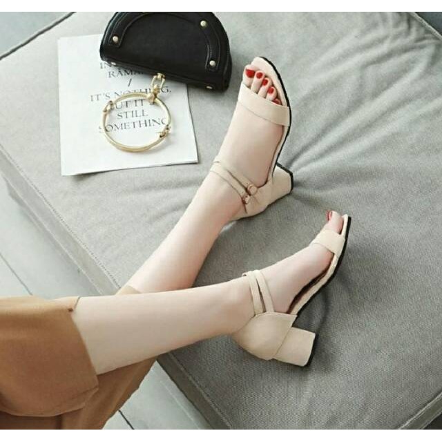 sepatu sandal US 42 hils hak tahu wanita/cewek keren