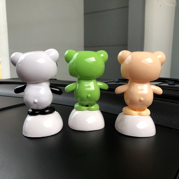 PANDA KEROPI RILAKKUMA Boneka Figure Miniatur Pajangan Mobil Solar Power Goyang Kepala Shacking Head