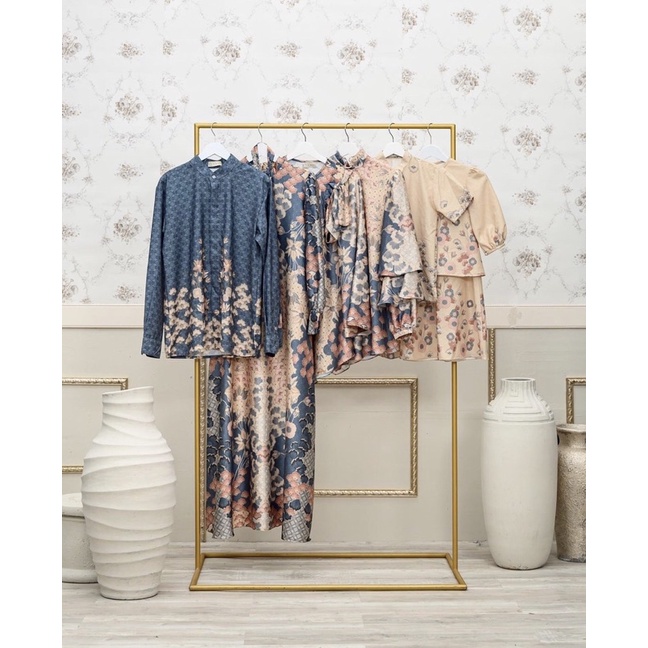 new la galigo wearing klamby