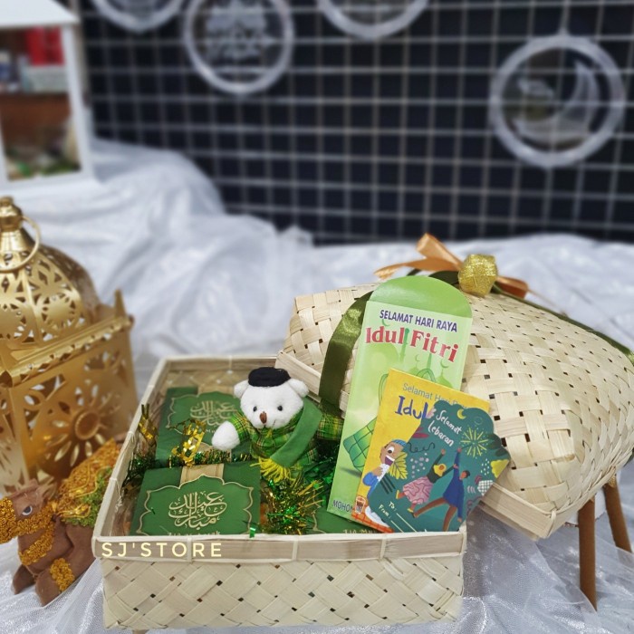 

Paket box hampers lebaran kue kering toples murah 73