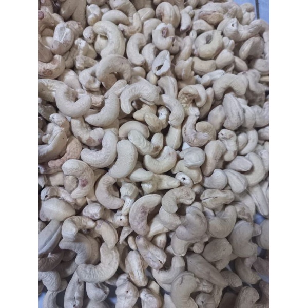 

kacang mede kering 500gram mentah