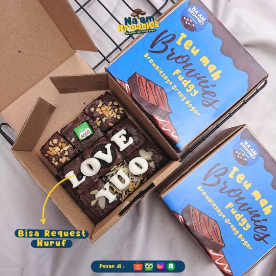 ( NA'AM ) BROWNIES FUDGY MINI UK 10X10cm ISI 9 POTONG